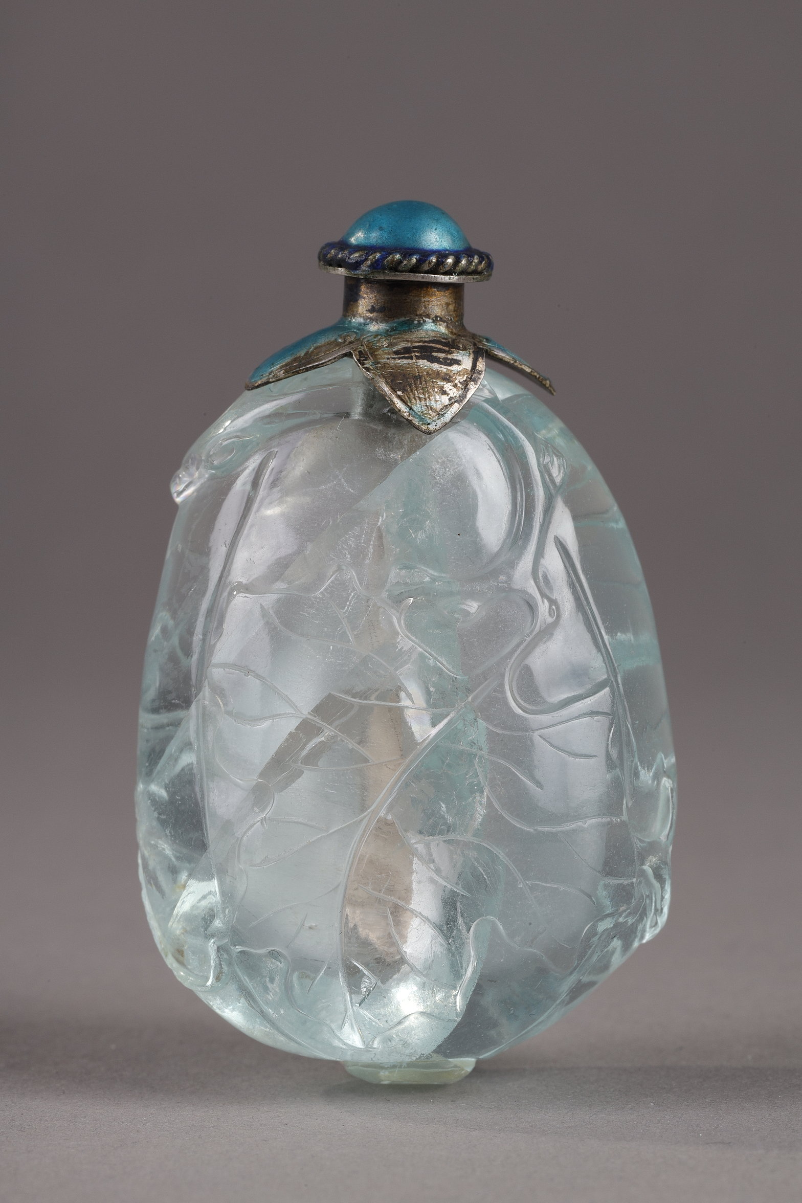 Snuff Bottles : Aquamarine snuff bottle in the shape of fruit - China 19th century