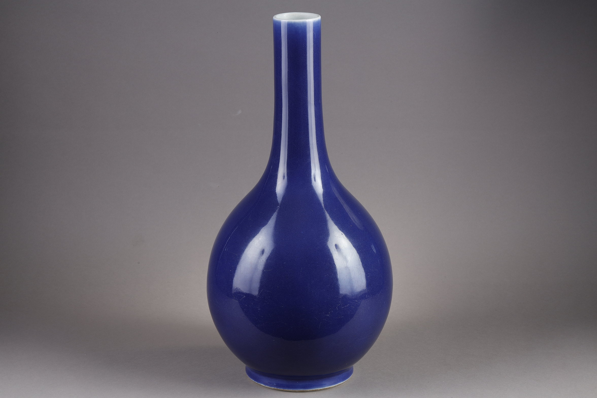 Blue White : Vase bottle monochrom blue porcelain  -  Chinese 1770/1820