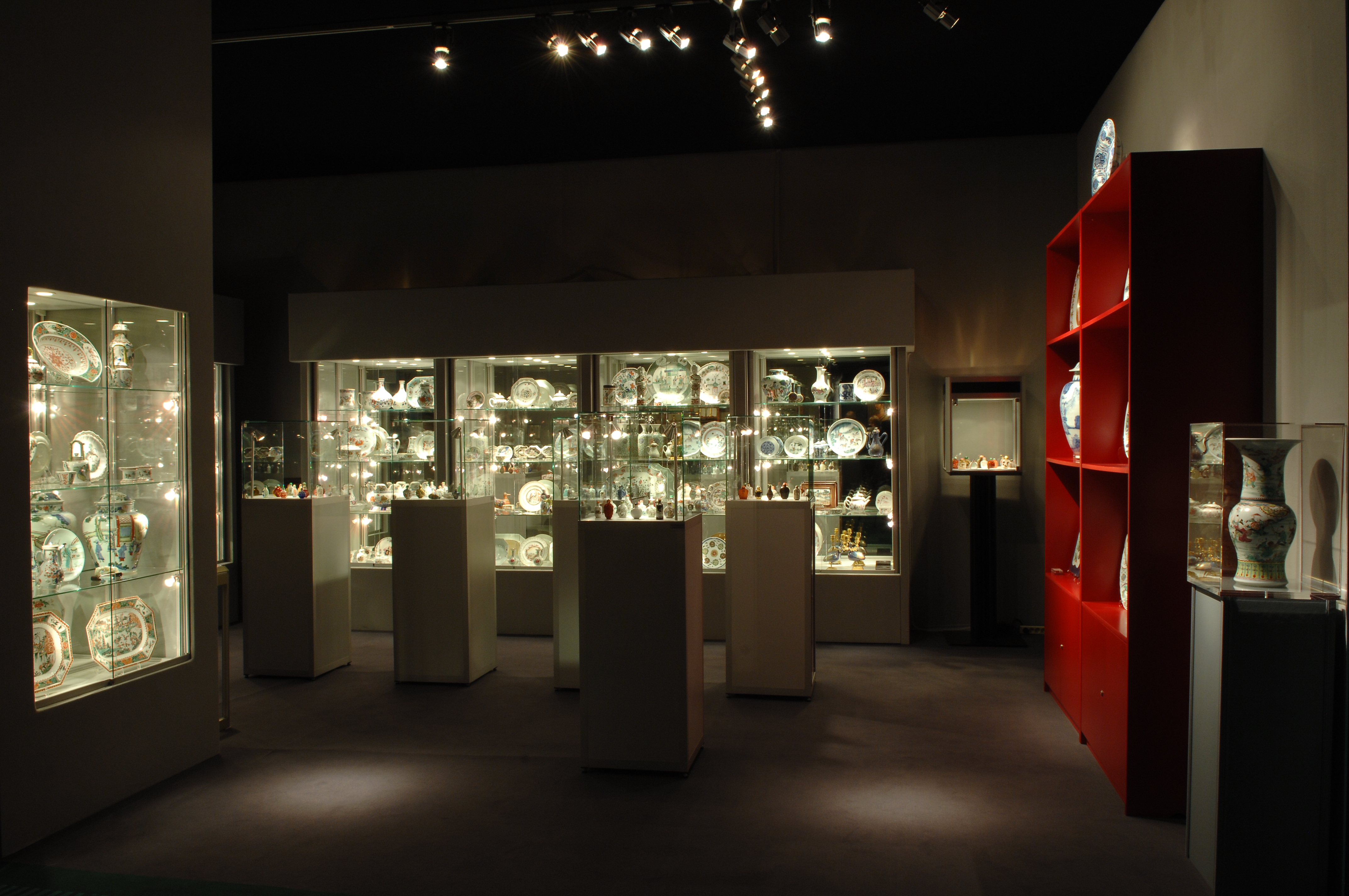 Works of Art : BRAFA stand, Brussels, January 2010.
