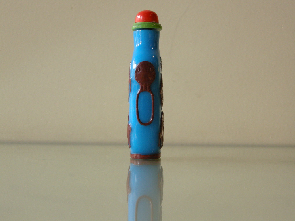 Snuff Bottles : Glass Snuff bottle overlay -Yangzhou 1790/1850