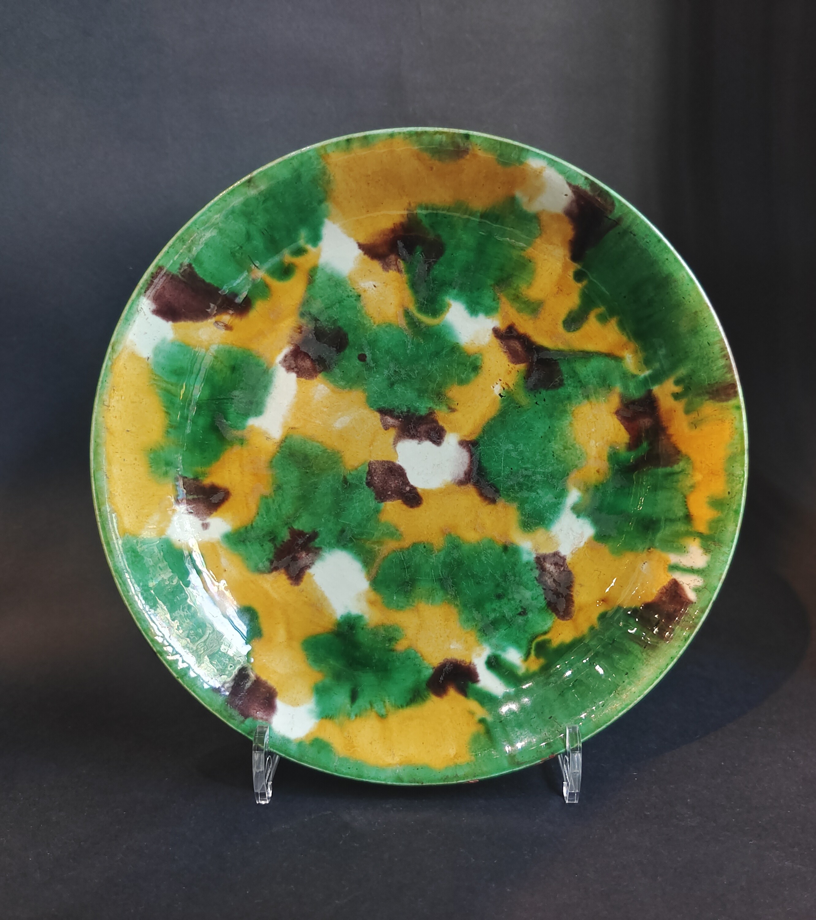 Polychrome : Pair of enameled porcelain cups (sancai) yellow green and  aubergine China period Kangxi 1662/1722