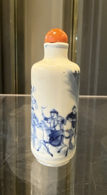 Snuff Bottles : Blue-white porcelain snuff bottle from a scene of three kingdoms storming an entrance to a wall 
mark Yongzheng China 1800/1850
