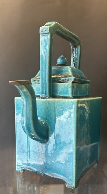 Works of Art : Large and rare wine ewer in turquoise blue biscuit a quadrangular shape - China, 18th century -  metal mounting posterieur  H 22cm
